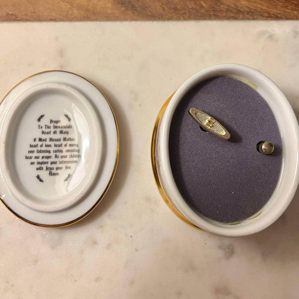Music Box - Picture 3 of 5